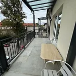 Sonnige Mit Balkon Im Herzen Von شقة بايروث