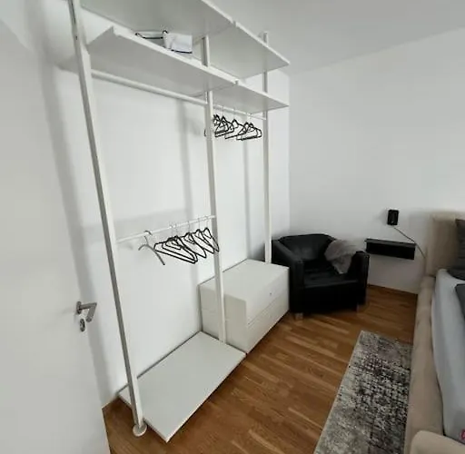 Appartement Sonnige Mit Balkon Im Herzen Von